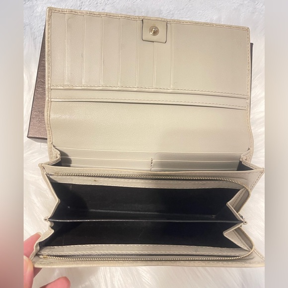 ❌❌❌SOLD❌❌GUCCI GUCCISIMA LONG WALLET - Picture 5 of 10